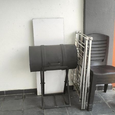 D'Sara Homestay Fully Furnished 3 Bedrooms All Aircond 2 Miles Centre Chukai Eksteriør bilde