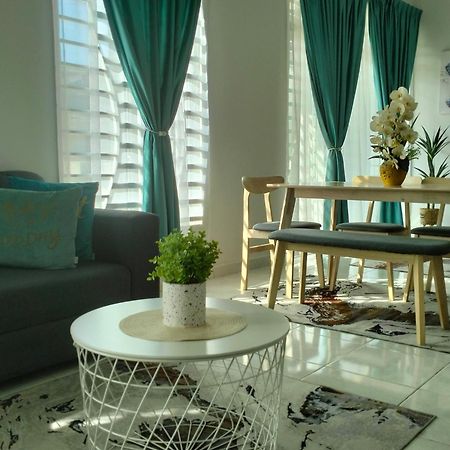 D'Sara Homestay Fully Furnished 3 Bedrooms All Aircond 2 Miles Centre Chukai Eksteriør bilde