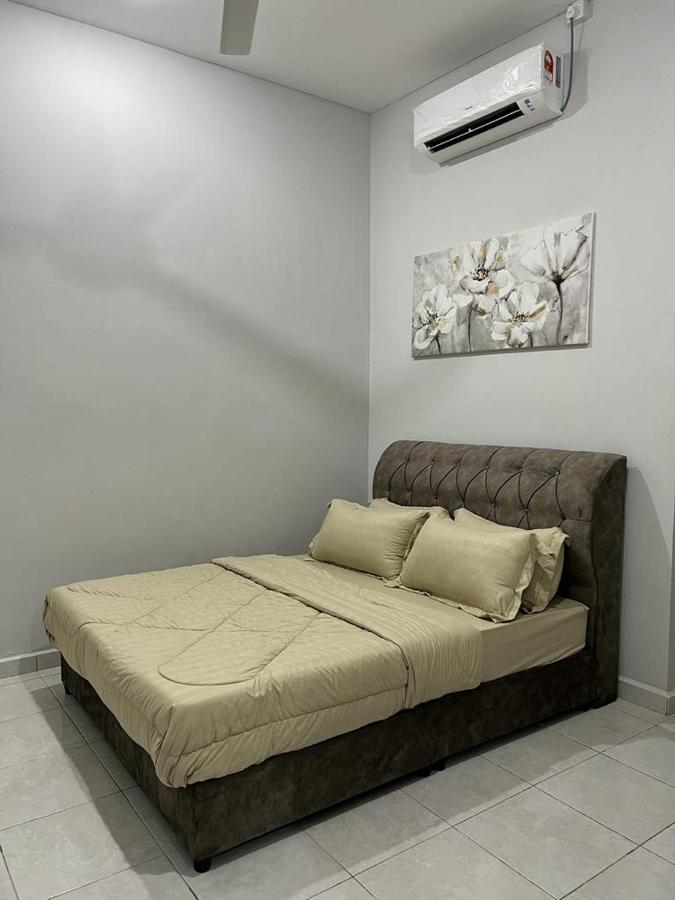 D'Sara Homestay Fully Furnished 3 Bedrooms All Aircond 2 Miles Centre Chukai Eksteriør bilde