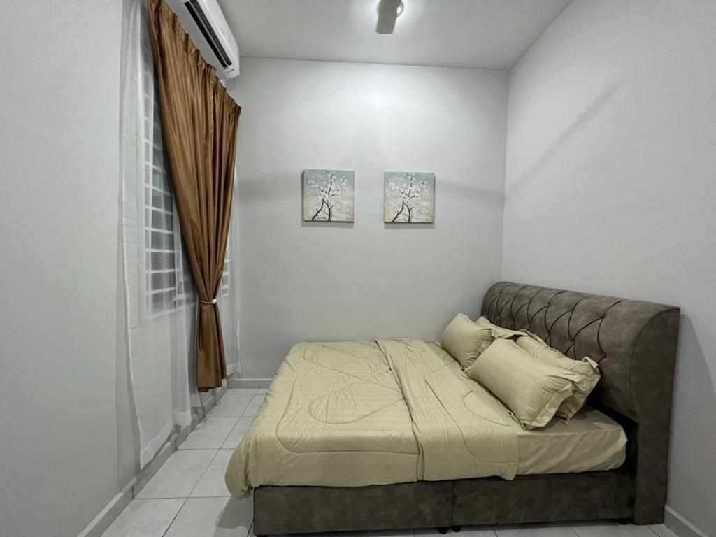 D'Sara Homestay Fully Furnished 3 Bedrooms All Aircond 2 Miles Centre Chukai Eksteriør bilde