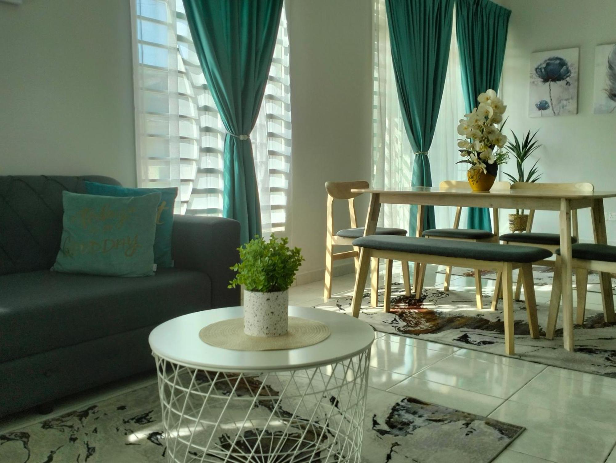 D'Sara Homestay Fully Furnished 3 Bedrooms All Aircond 2 Miles Centre Chukai Eksteriør bilde